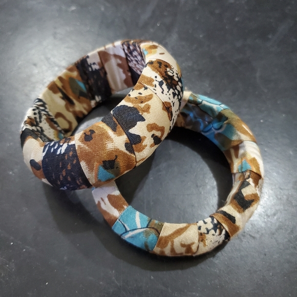 Bangle bracelets, lightweight, blue, brown, cream print, silky fabric/wood - Picture 4 of 6